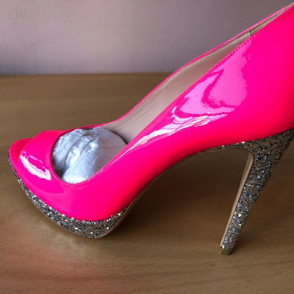 MIU MIU BY PRADA Fuchsia Patent Leather Heels - Picture 3 of 12